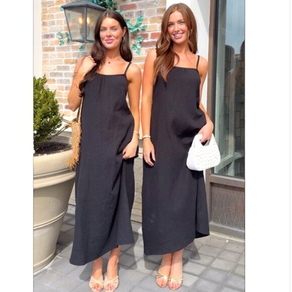 Sol Angeles Dresses & Skirts - Sol Angeles Gauzy Maxi Dress in Black